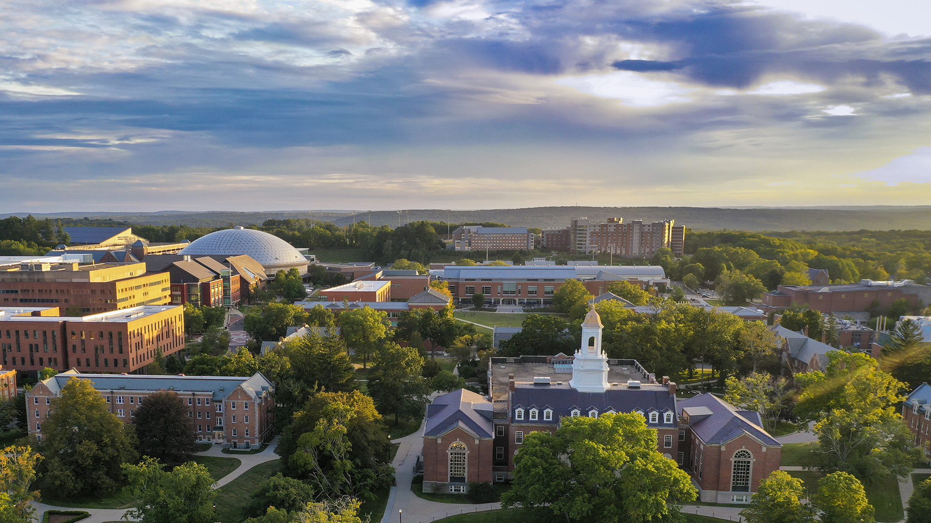 uconn campus visit days